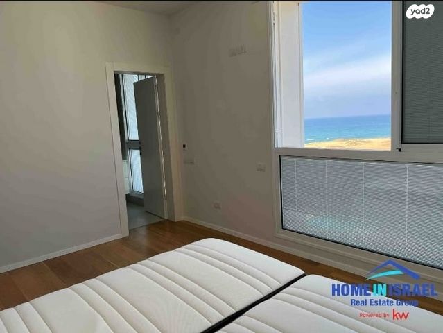 דירה, אהוד מנור, עיר ימים, נתניה