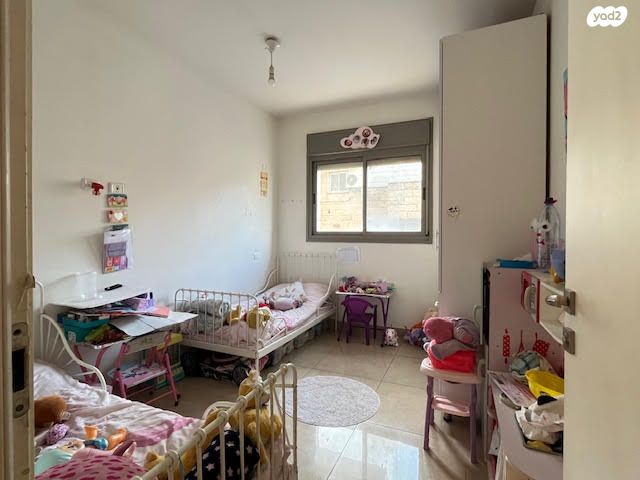 דירה, צרת, מקור חיים, ירושלים