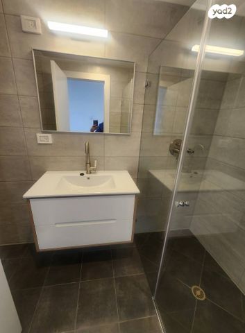 דירה, ראול ולנברג 33, תל אביב יפו