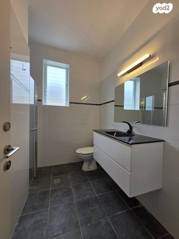 דירה, השיירות 5, קרית שלום, תל אביב יפו