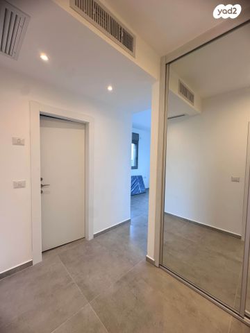 גג/ פנטהאוז, יצחק שמיר, בית בפארק ,פרדס בחסכון, אור יהודה