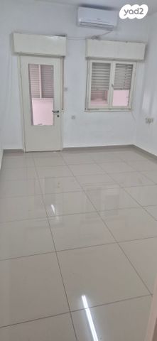 דירה, בנימין ד'ישראלי, אחוזה, חיפה