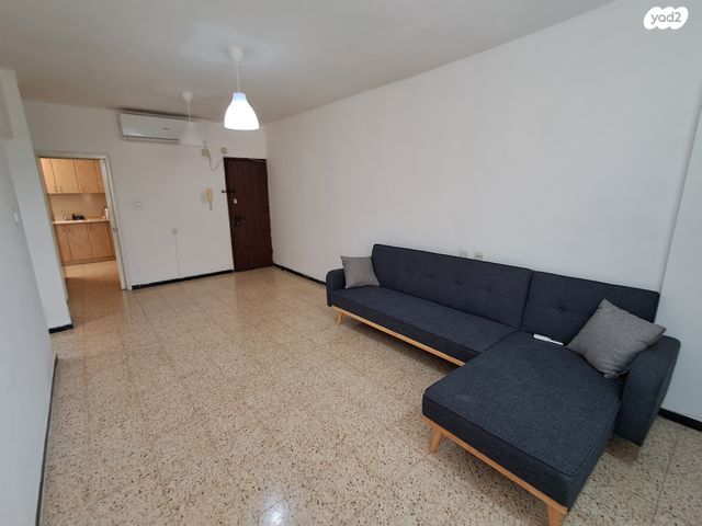 דירה, י"א באדר, נאות רחל, חולון