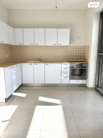 דירה, הרי הגלעד, בורסה, רמת גן