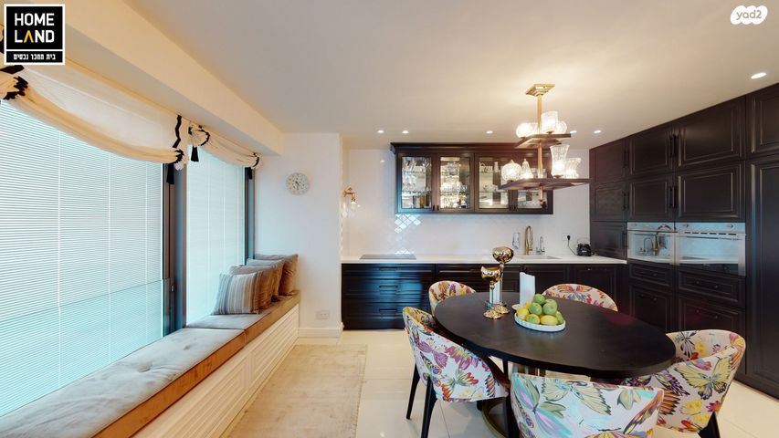 ניסים אלוני 