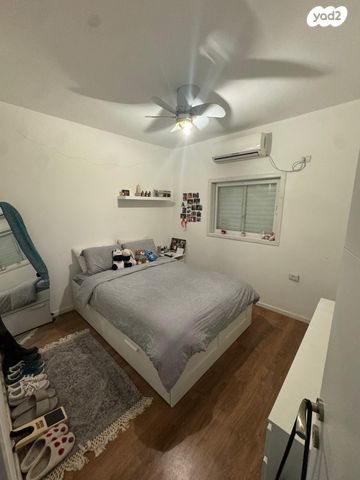 דירה, האחים סמילצ'נסקי, רמז, מערב ותיק, ראשון לציון