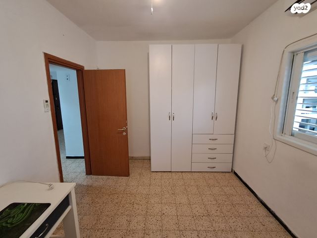 דירה, י"א באדר, נאות רחל, חולון