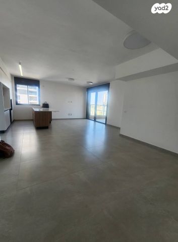 דירה, ראול ולנברג 33, תל אביב יפו