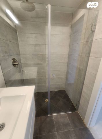 דירה, ראול ולנברג 33, תל אביב יפו