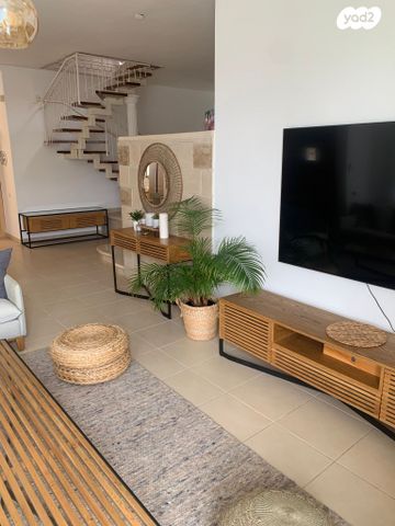 בית פרטי/ קוטג', יד רמב"ם