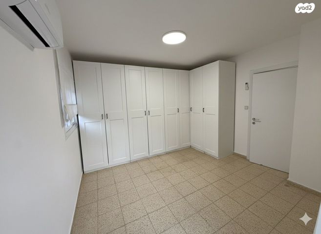 דו משפחתי, כפר יונה