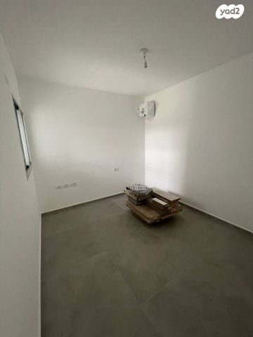 דירה, נחל פרת 1, אחוזת דניה, חדרה