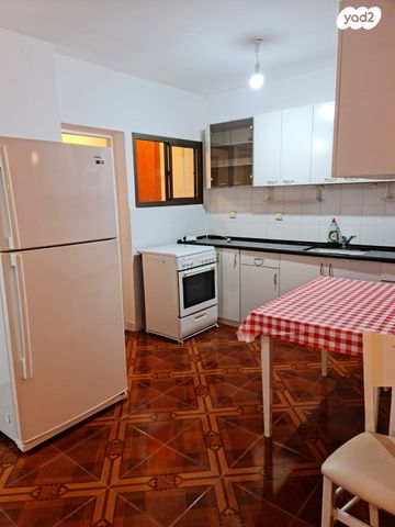 דירה, שדרות ירושלים 23, יצחק רבין, מעלות תרשיחא