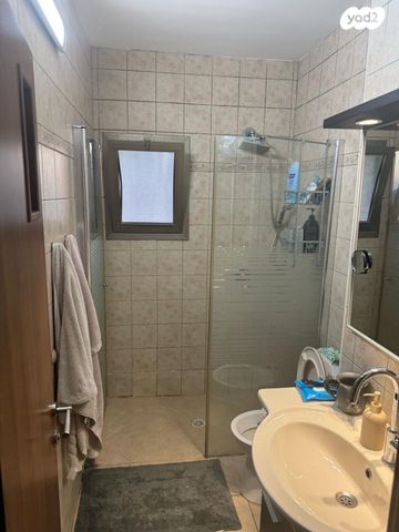 דירה, יוני נתניהו, רמת הדר, גבעת שמואל