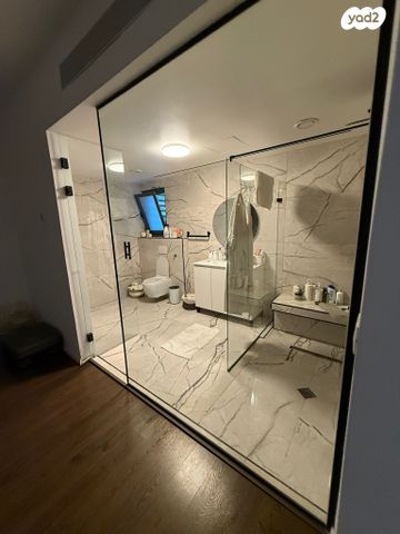 גג/ פנטהאוז, בצל האורנים, קרית טבעון