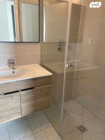 דירה, הר מירון, הרצליה