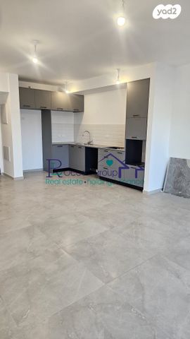 דירה, הרב הרצוג 8, צפון מערב מרכז העיר, נתניה