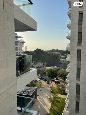 דירה, הר מירון, הרצליה