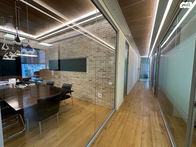 משרדים, אריאל שרון, סיטי, גבעתיים