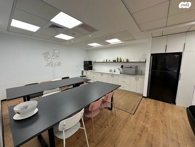 משרדים, היצירה 3, בורסה, רמת גן