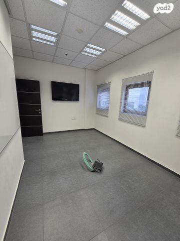 משרדים, שדרות גיבורי ישראל, אזור תעשיה ספיר, נתניה