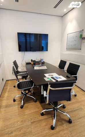 משרדים, בורסה, רמת גן