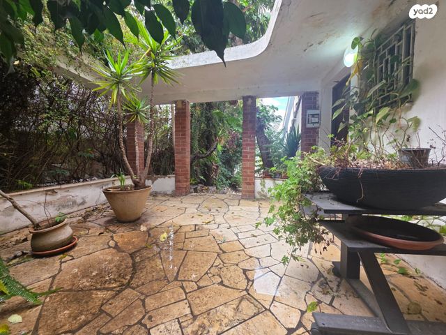 שדרות מוריה 125