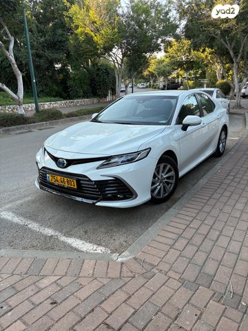 טויוטה קאמרי
