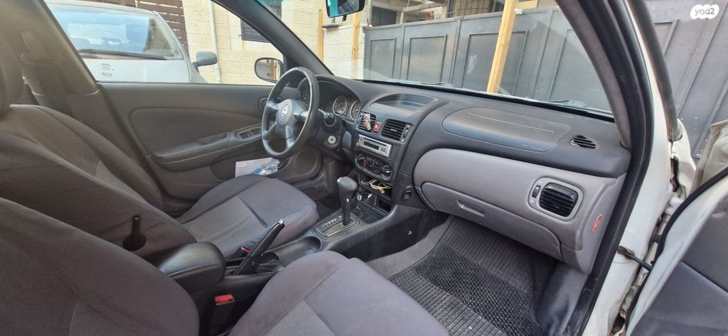 ניסאן אלמרה