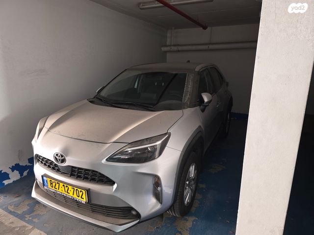 מודעת רכב טויוטה יאריס קרוס