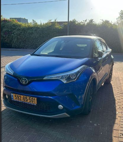 מודעת רכב טויוטה C-HR