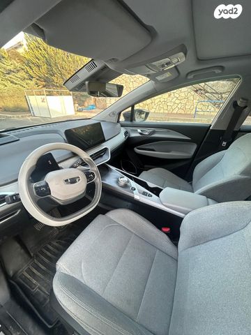 ג׳ילי Geometry C