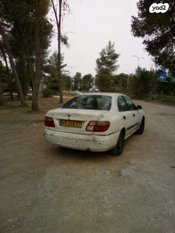 ניסאן אלמרה