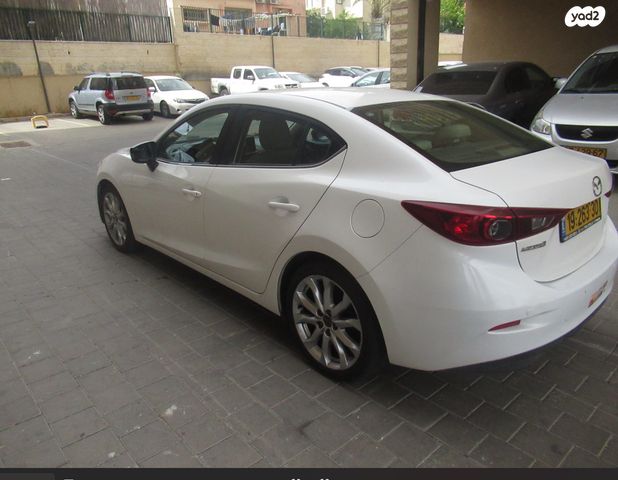 מודעת רכב מאזדה 3