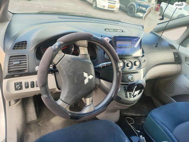 מיצובישי גרנדיס