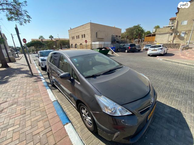 מודעת רכב טויוטה פריוס פלוס