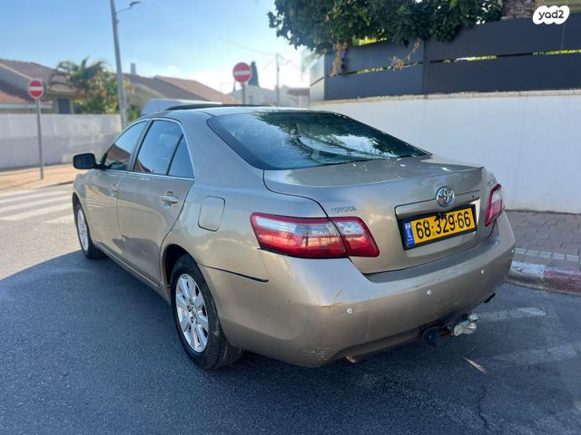 טויוטה קאמרי