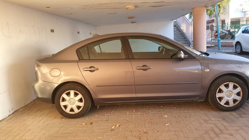 מודעת רכב מאזדה 3