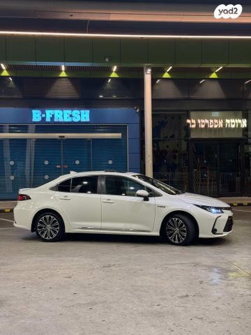 טויוטה קורולה