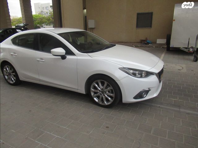 מאזדה 3