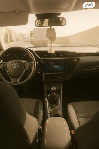 מודעת רכב טויוטה אוריס