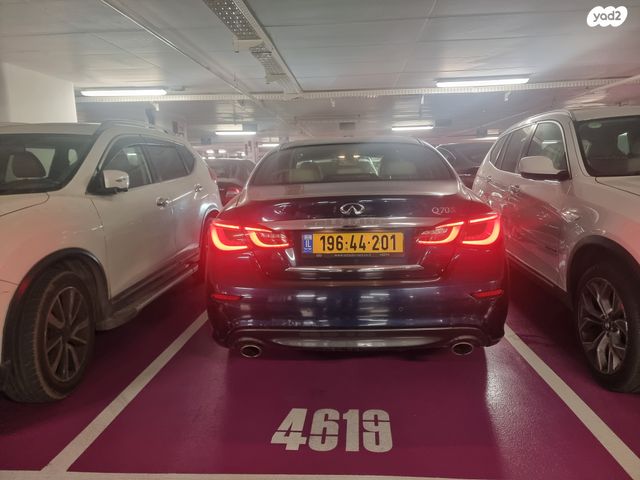 אינפיניטי Q70