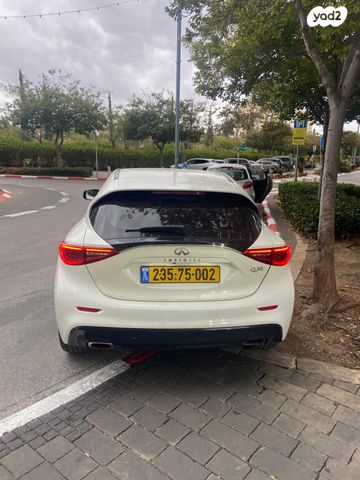 אינפיניטי Q30