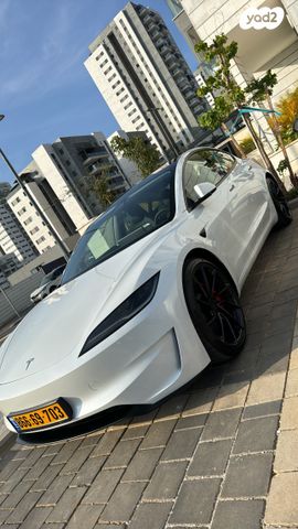 מודעת רכב טסלה מודל 3