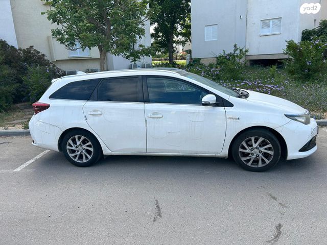 טויוטה אוריס