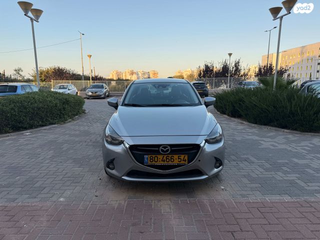 מודעת רכב מאזדה 2