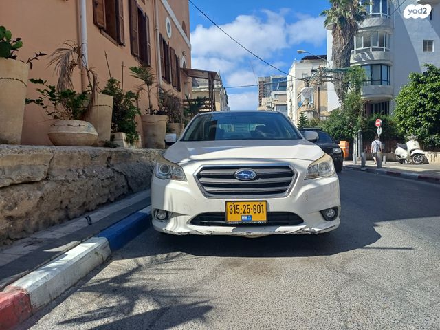 סובארו B4/לגאסי