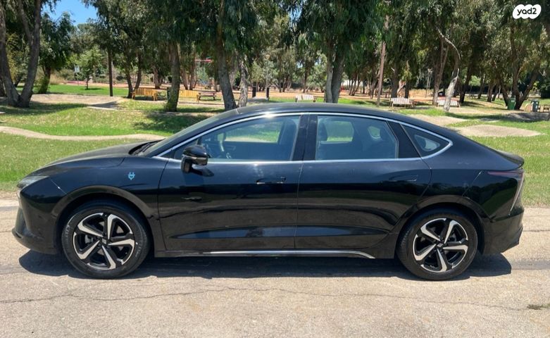 אי.וי איזי  Limo