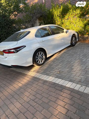 טויוטה קאמרי