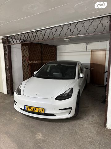 מודעת רכב טסלה מודל 3
